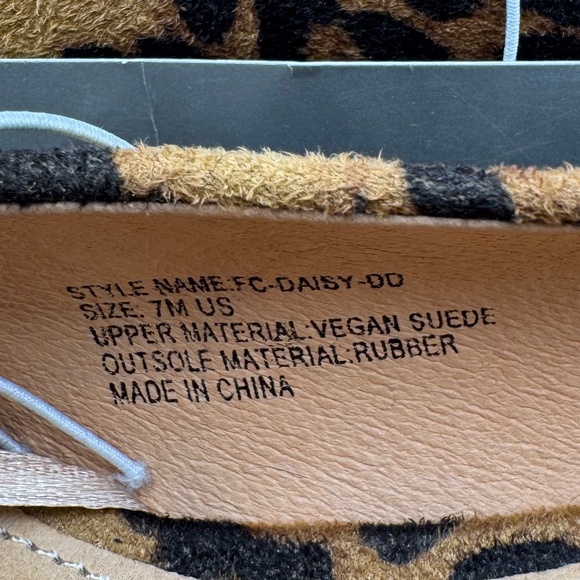 NWT French Connection Leopard Print Ballet Flat Point Toe "Daisy", Size 7 (37) - Picture 11 of 11